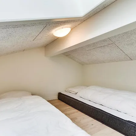 Three-bedroom In Henne