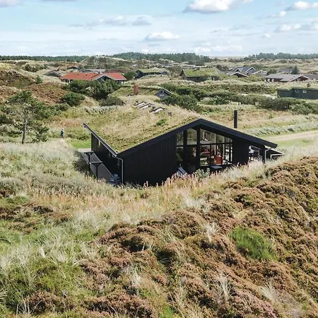 Three-bedroom In Henne Henne Strand