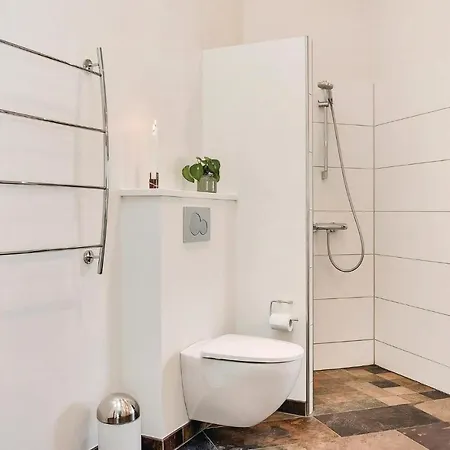 Three-bedroom In Henne Dom wakacyjny *