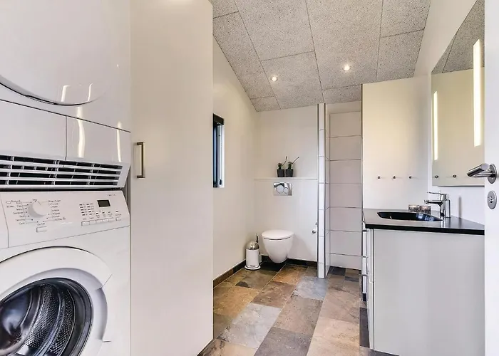 Prázdninový dům Three-bedroom In Henne Henne Strand